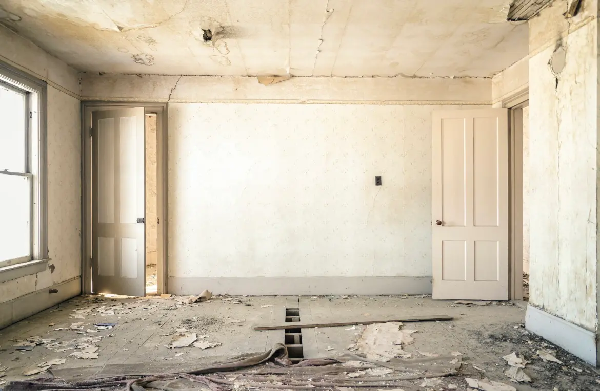 Waste disposal crew managing a cleanout project in Queen Creek